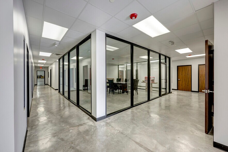 More Photos Of 12506 Taylor Rd, Houston Warehouse For Lease