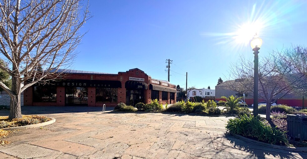 More Photos Of 1901 Fairview St, Berkeley Office For Lease
