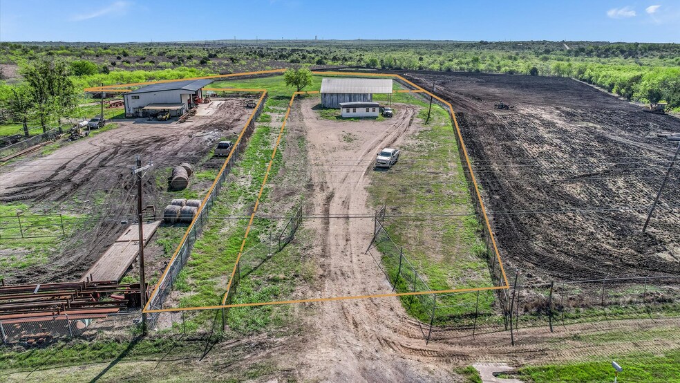 More Photos Of 8223 S Highway 183, Austin Land For Lease