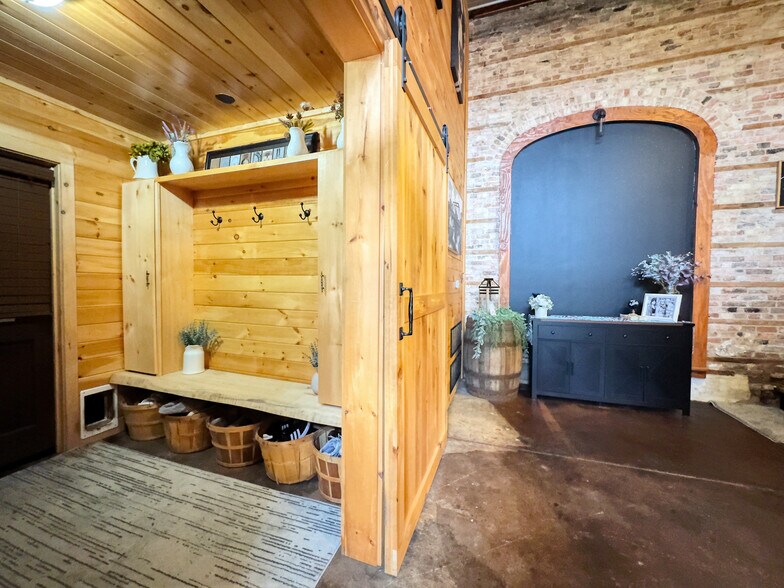 More Photos Of 201 State St, Luther Specialty For Sale