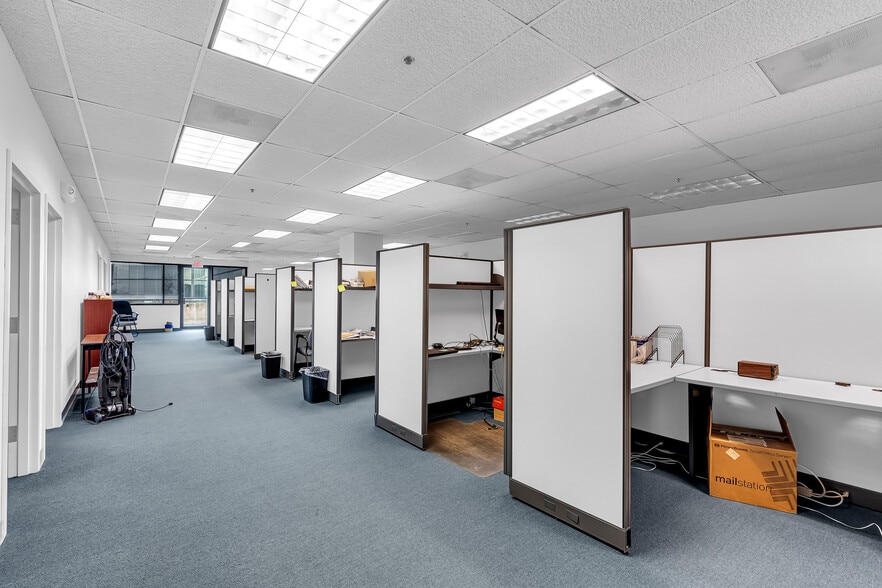 More Photos Of 1433 Hooper Ave, Toms River Office For Lease