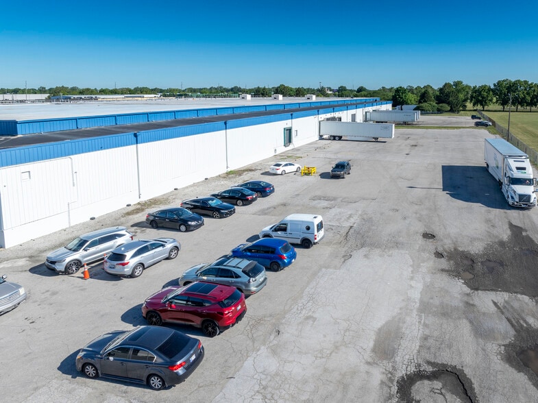 More Photos Of 4001 W Minnesota St, Indianapolis Refrigeration Cold Storage For Lease