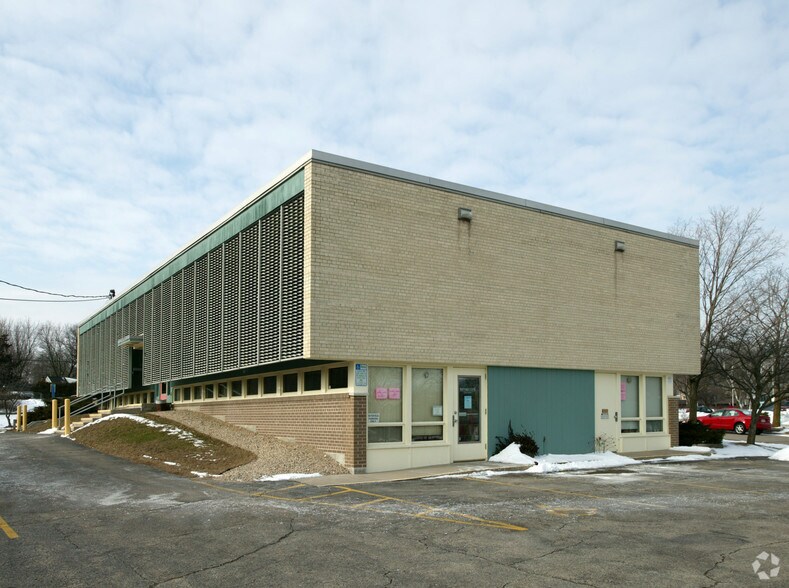 More Photos Of 4414 Regent St, Madison Office For Sale