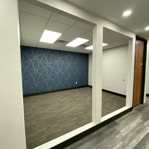 More Photos Of 3029 S Sherwood Forest Blvd, Baton Rouge Loft Creative Space For Sale