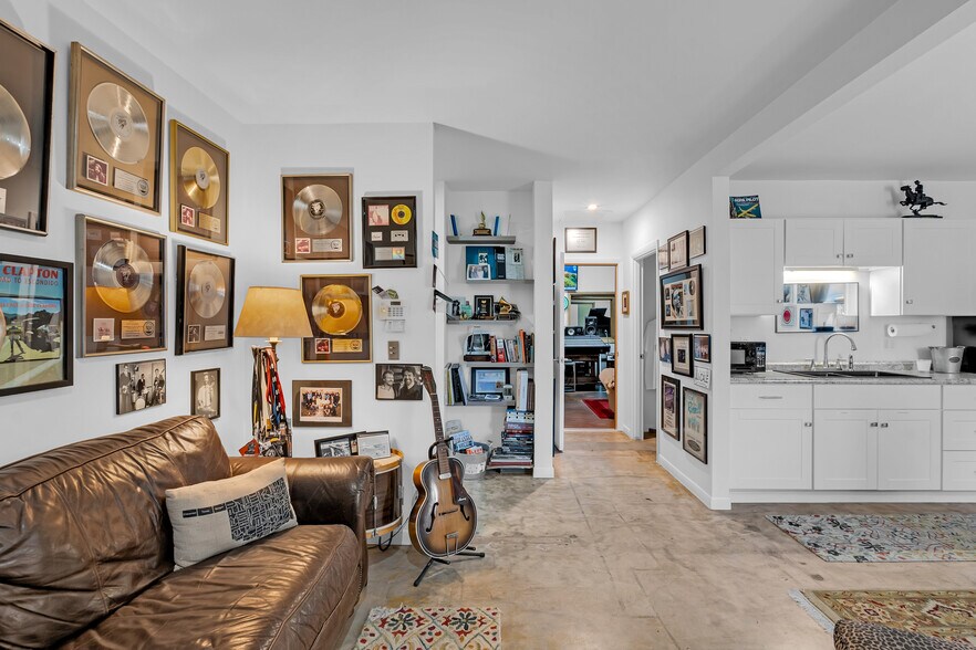 More Photos Of 1431 E 3rd St, Tulsa Specialty For Sale