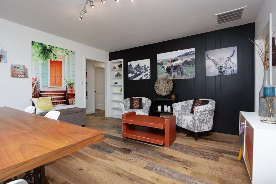 More Photos Of 208 S Curtis Rd, Boise Office For Sale