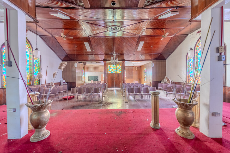 More Photos Of 112 S 13th St, Jeannette Religious Facility For Sale