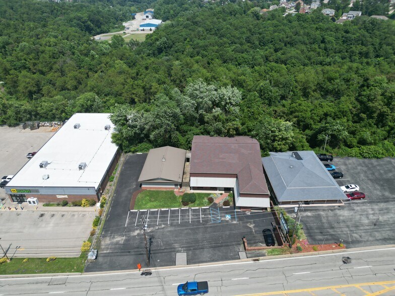 More Photos Of 12249 US Route 30, North Huntingdon Veterinarian Kennel For Sale