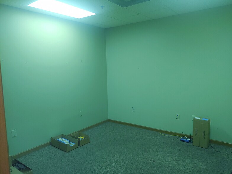 More Photos Of 26455 Newbanks Rd, Abingdon Distribution For Sale