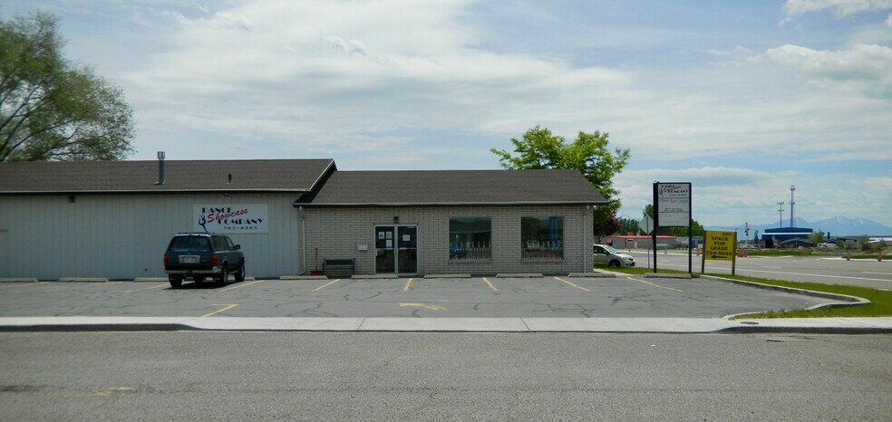 More Photos Of 560-564 W State Rd, Pleasant Grove Auto Dealership For Sale