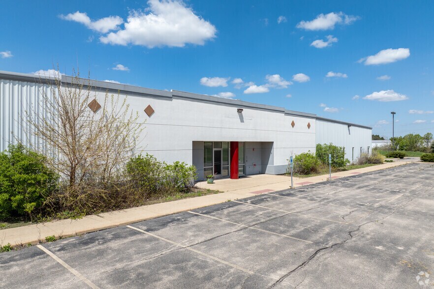 More Photos Of 9628 Forest Hills Rd, Machesney Park Research And Development For Lease