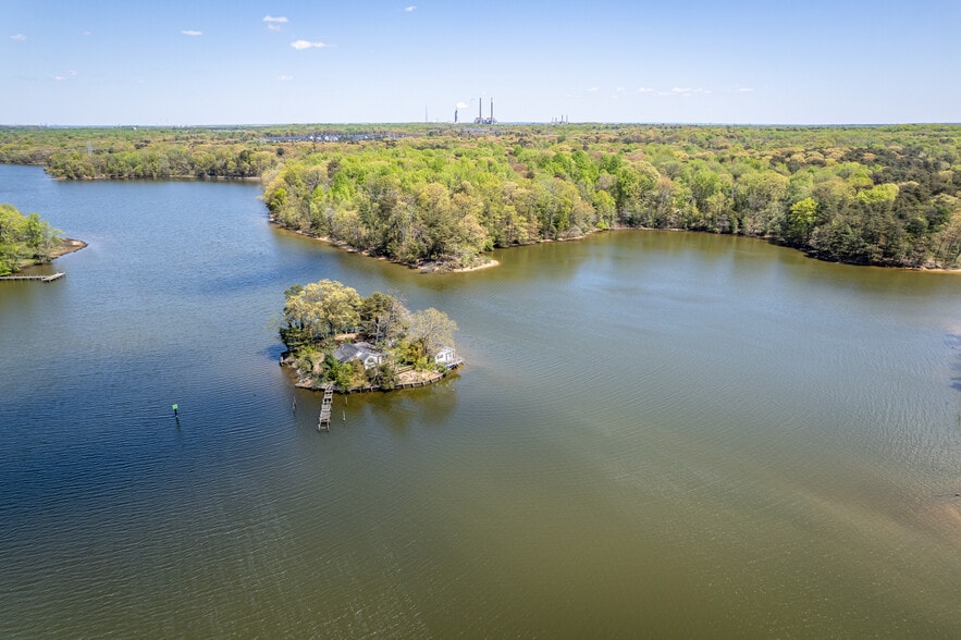 More Photos Of 7813 Leymar Rd, Glen Burnie Marina For Sale