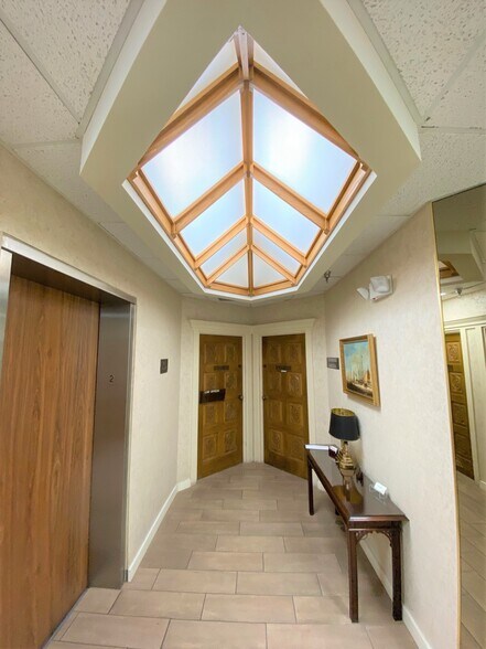 More Photos Of 2201 Ringling Blvd, Sarasota Loft Creative Space For Sale