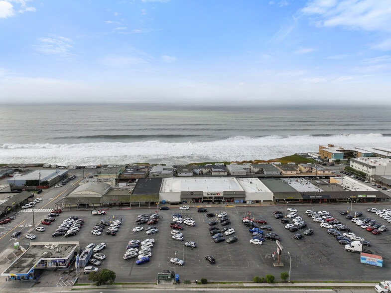 More Photos Of 482 Manor Plz, Pacifica Storefront For Sale