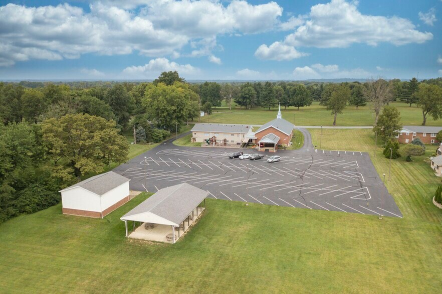 More Photos Of 733 Country Club Dr, Xenia Religious Facility For Sale