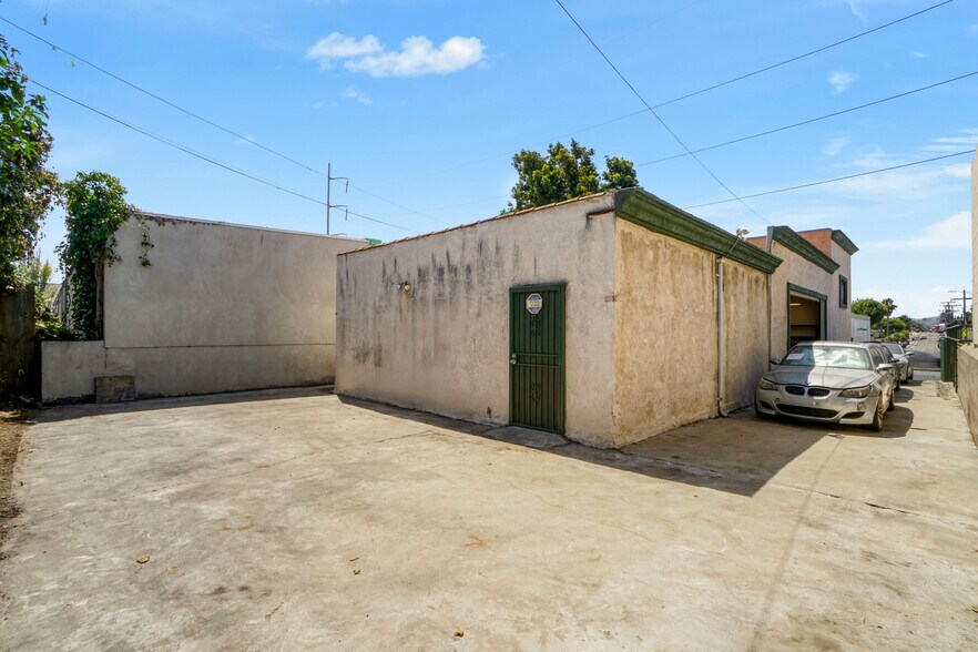 More Photos Of 4667 Rosecrans Ave, Hawthorne Light Manufacturing For Lease