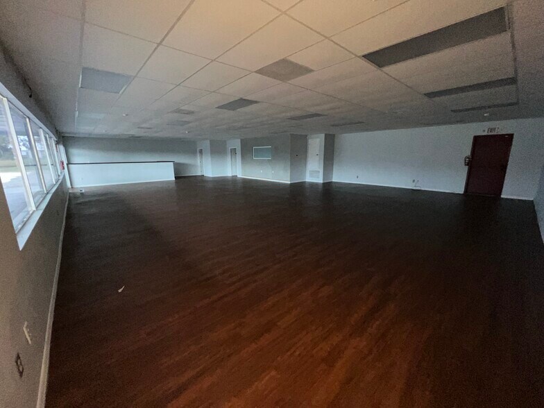 More Photos Of 4521 S Orange Blossom Trl, Kissimmee Service Station For Sale