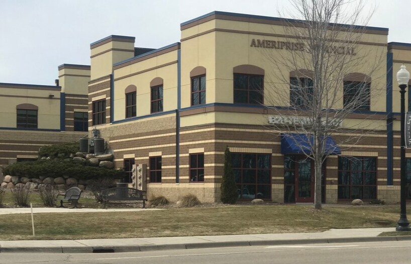 More Photos Of 3515 Plymouth Blvd, Plymouth Office For Lease