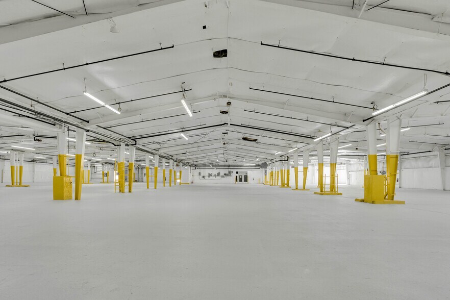 More Photos Of 1379 McDow Dr, Rock Hill Warehouse For Lease