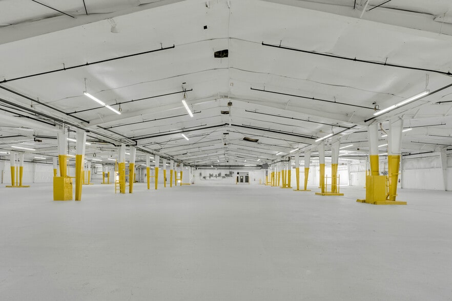 More Photos Of 1379 McDow Dr, Rock Hill Warehouse For Lease