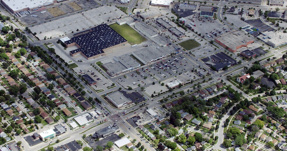 More Photos Of 5825 W Hope Ave, Milwaukee General Retail For Lease