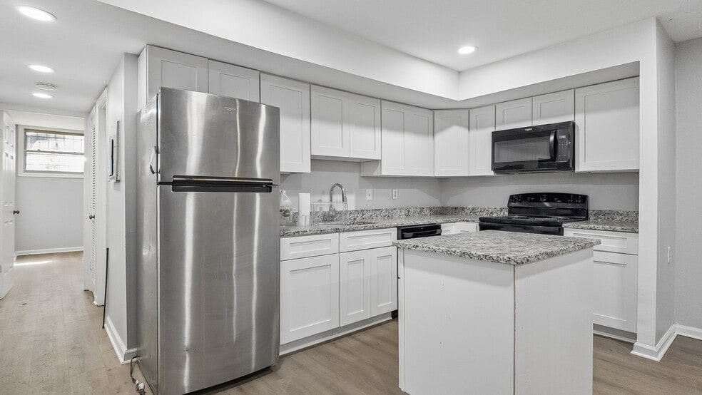 More Photos Of 245-249 8th St NE, Washington Apartments For Sale