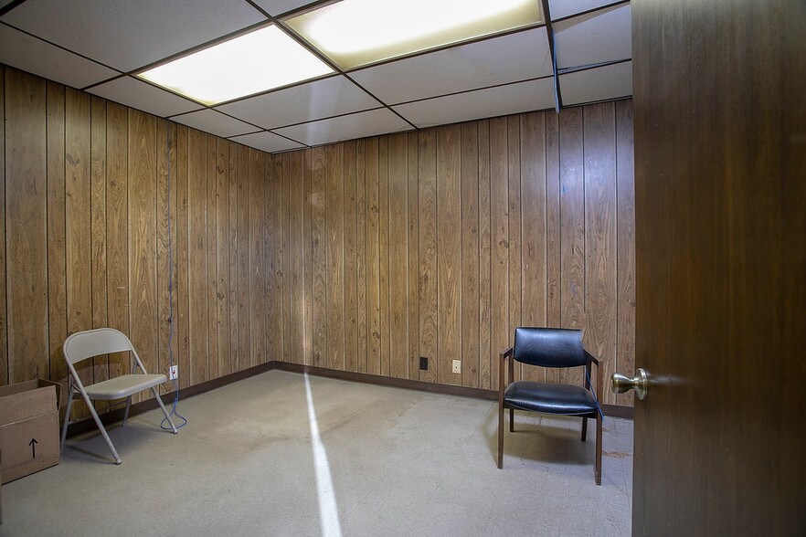 More Photos Of 6031 Fm 2767, Tyler Warehouse For Sale