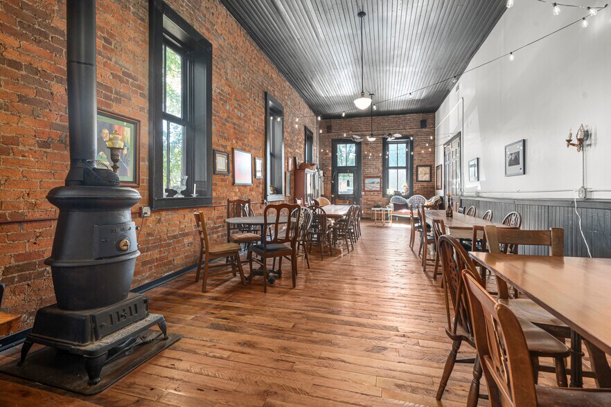 More Photos Of 411 E Front Ave, Chester Hospitality For Sale
