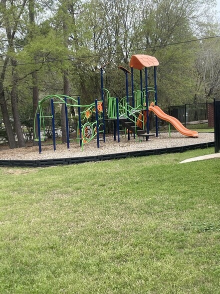 More Photos Of 10505 Six Pines Dr, Spring Daycare Center For Lease