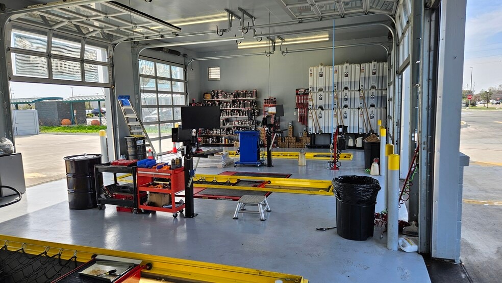 More Photos Of 15511 Farm to Market Rd 529, Houston Auto Repair For Sale