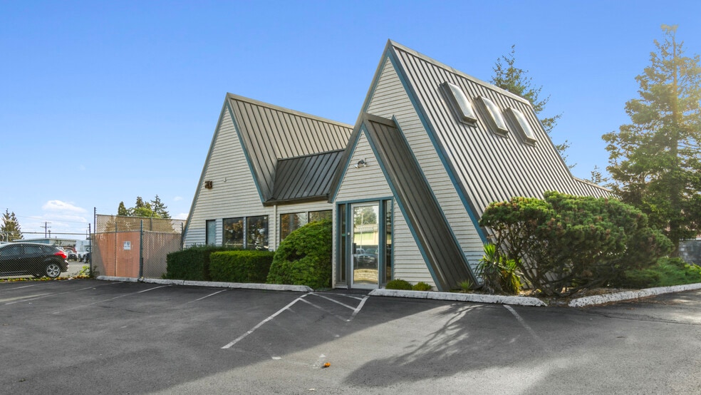 Primary Photo Of 11221 Pacific Hwy SW, Lakewood Contractor Storage Yard For Sale