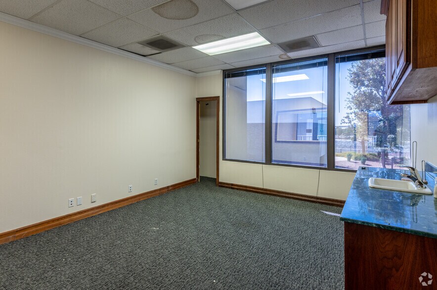 More Photos Of 171 S Anita Dr, Orange Medical For Lease