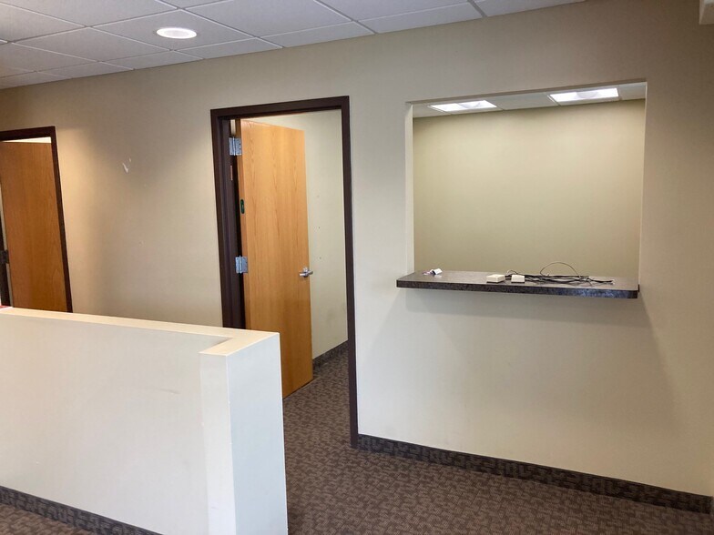 More Photos Of 468 S Pearl St, Canandaigua Office For Lease