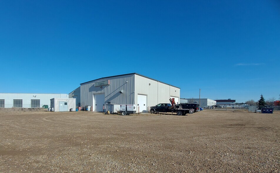 More Photos Of 27123 Hwy 597, Lacombe County Warehouse For Lease