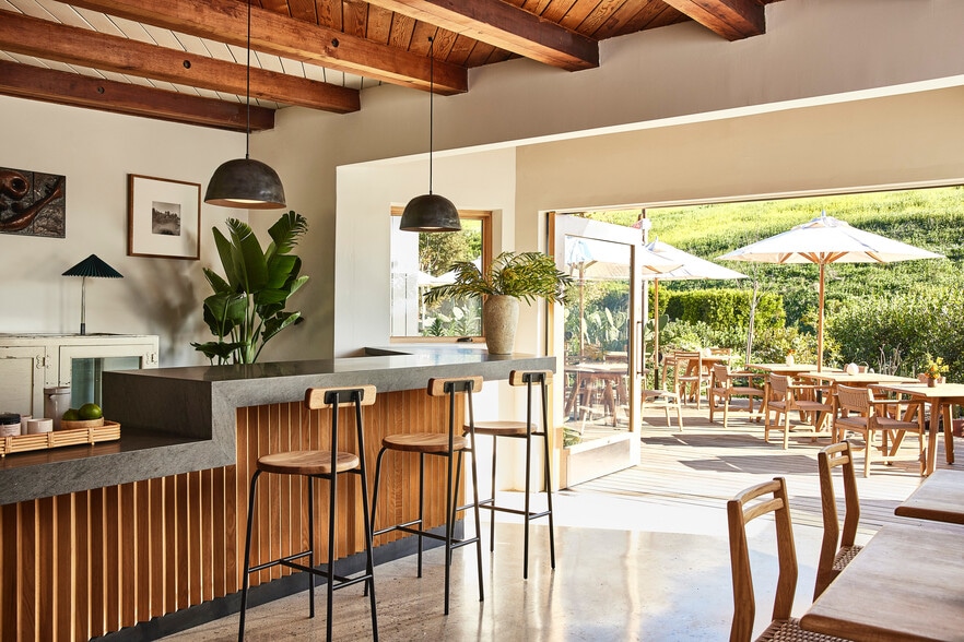 More Photos Of 28920 Pacific Coast Hwy, Malibu Hotel For Sale