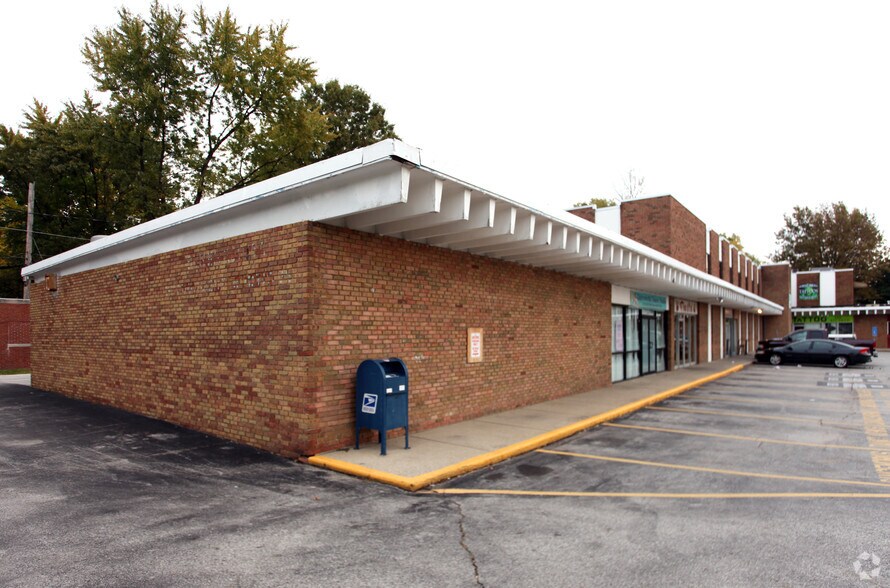More Photos Of 1911-1943 Bailey Rd, Cuyahoga Falls Storefront For Lease