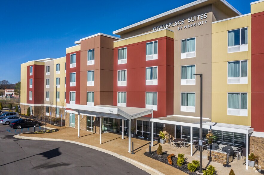 More Photos Of 7840 Craft Goodman Frontage Rd, Olive Branch Hotel For Sale