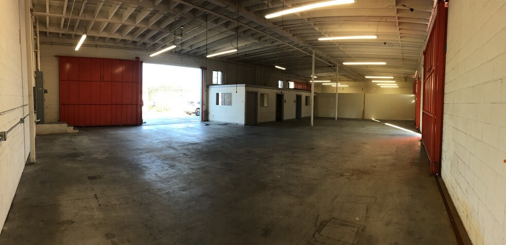 More Photos Of 200 E 58th St, Los Angeles Light Manufacturing For Sale