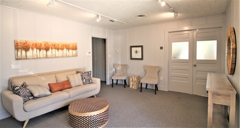 More Photos Of 2112-2128 Mistletoe Blvd, Fort Worth Loft Creative Space For Lease