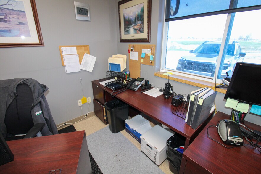 More Photos Of 5640 44th Ave S, Clinton Industrial For Sale