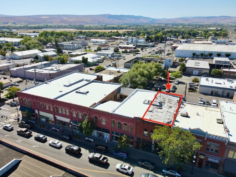 More Photos Of 313 N Main St, Ellensburg General Retail For Sale