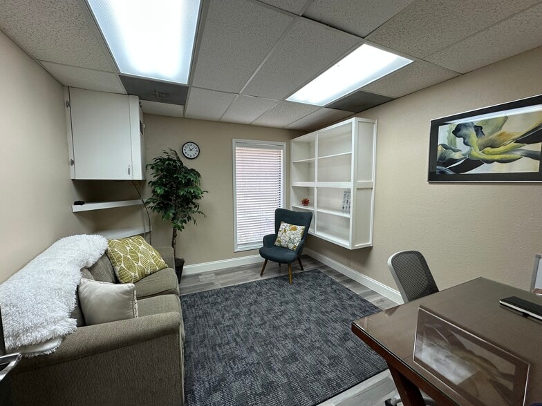 More Photos Of 12343 Hymeadow Dr, Austin Office Residential For Sale