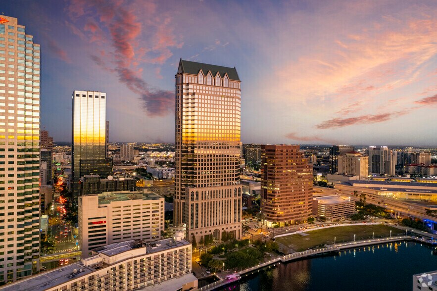 More Photos Of 100 N Tampa St, Tampa Office For Lease