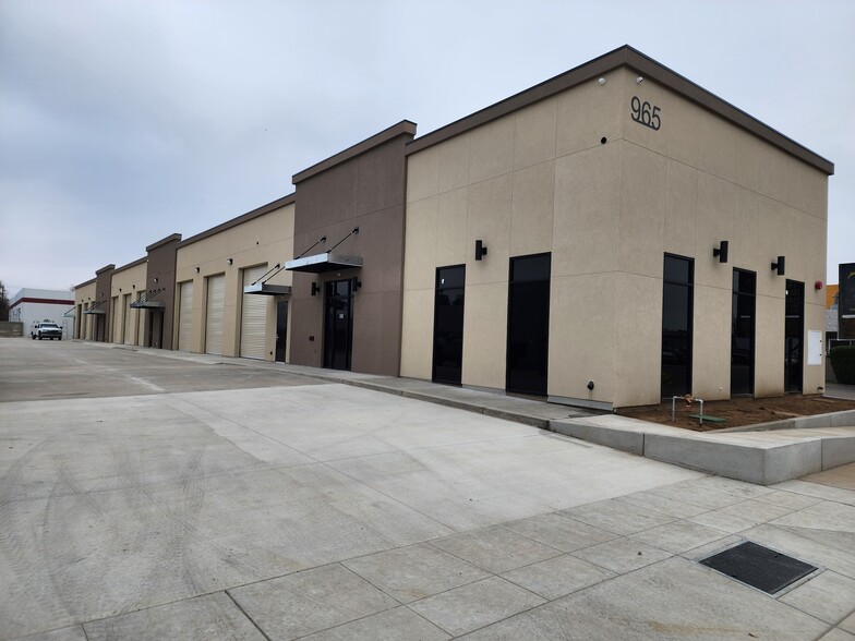 Primary Photo Of 965 Barstow Ave, Clovis Industrial For Lease