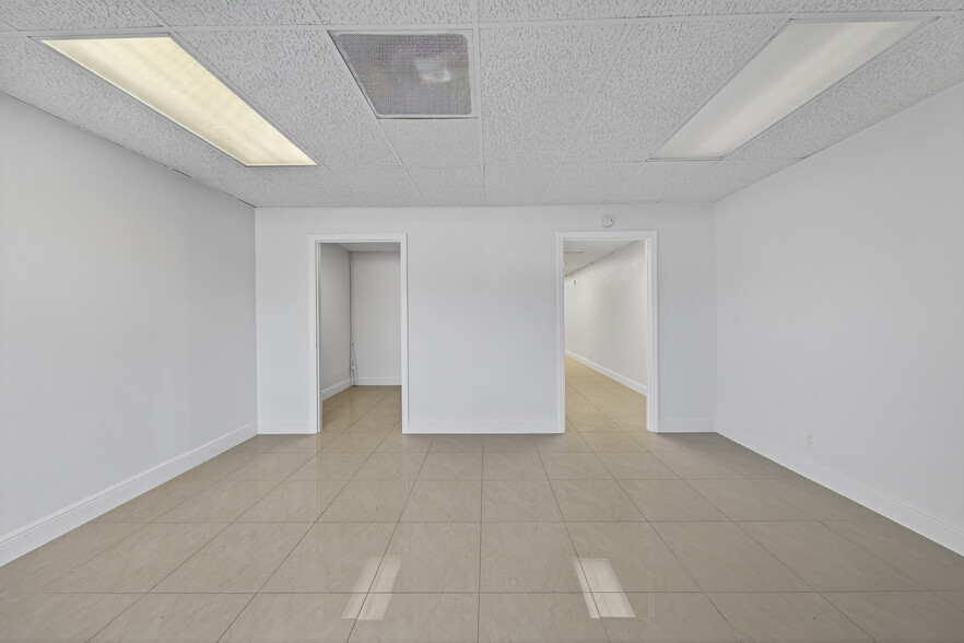 More Photos Of 1750 E Commercial Blvd, Fort Lauderdale Storefront For Lease