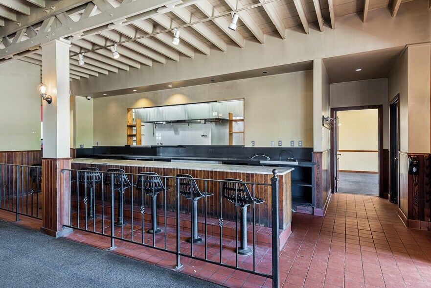 More Photos Of 11180 Highway 1, Point Reyes Station Restaurant For Sale