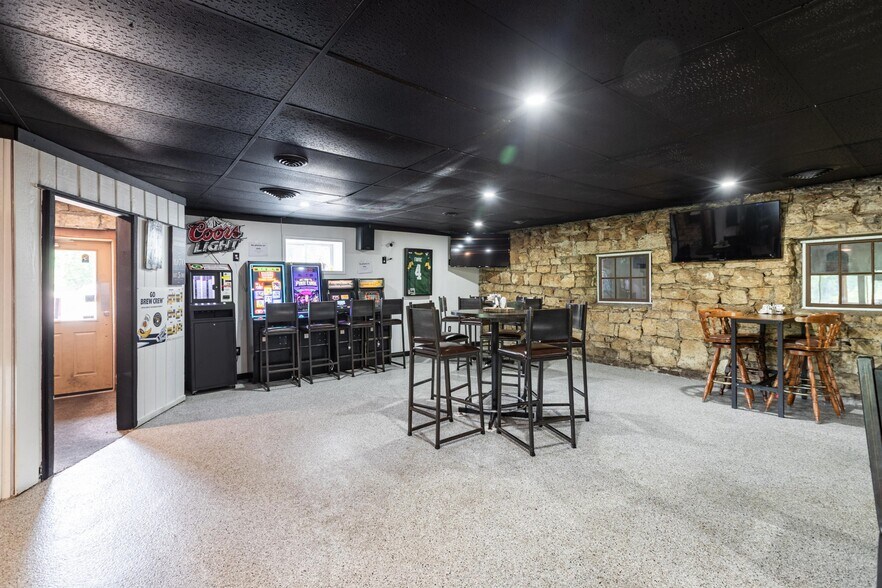 More Photos Of N18078 County Road T, Galesville General Retail For Sale