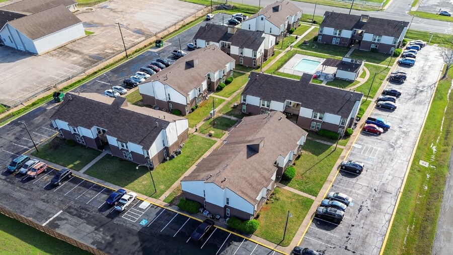 More Photos Of 407 Galaxy Road, Sapulpa Apartments For Sale