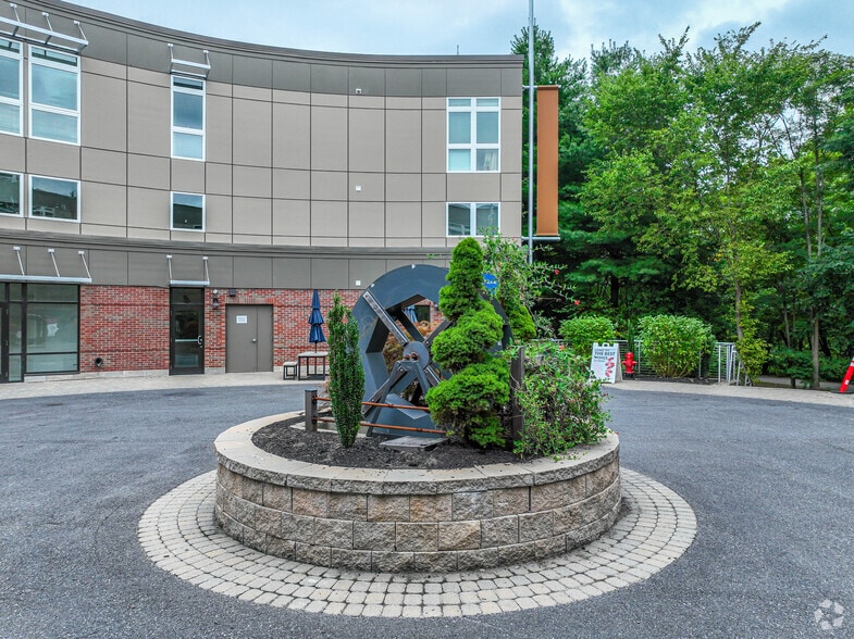 More Photos Of 350 Pleasant St, Watertown Apartments For Lease