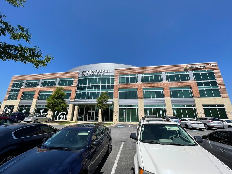 More Photos Of 5010 Regency Pl, White Plains Medical For Lease